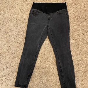 GAP maternity skinny jeans